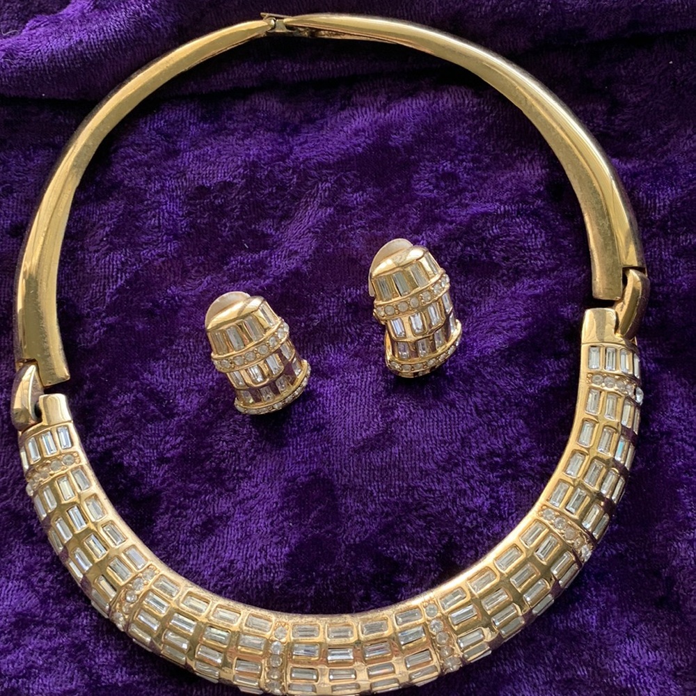 Necklace and clip on earrings